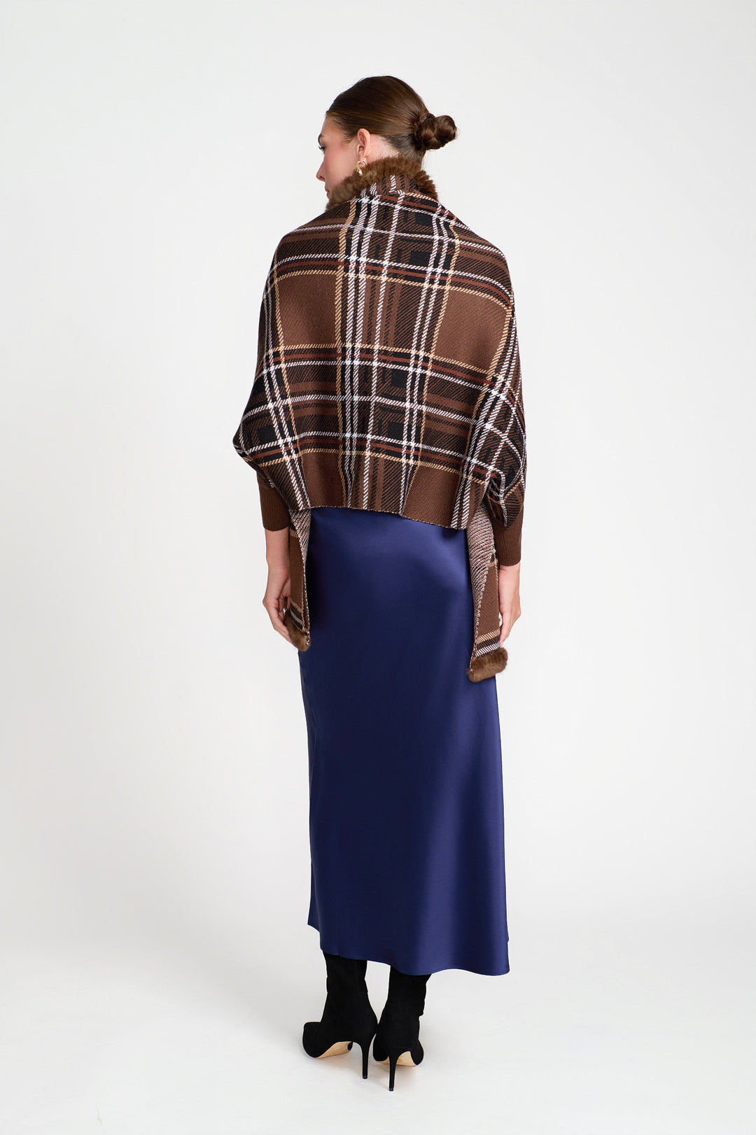Plaid Shrug with Mink Fur Brown DIOMI Plaid Shrug with Mink Fur Brown DIOMI