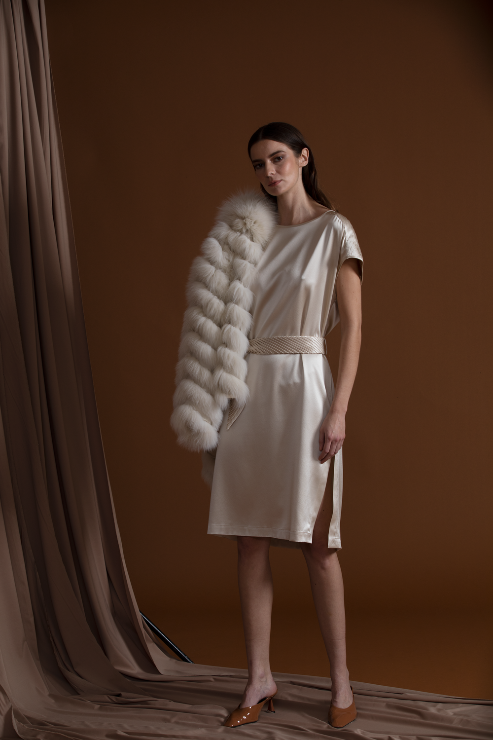 Sateen Short Pleated Dress In Champagne