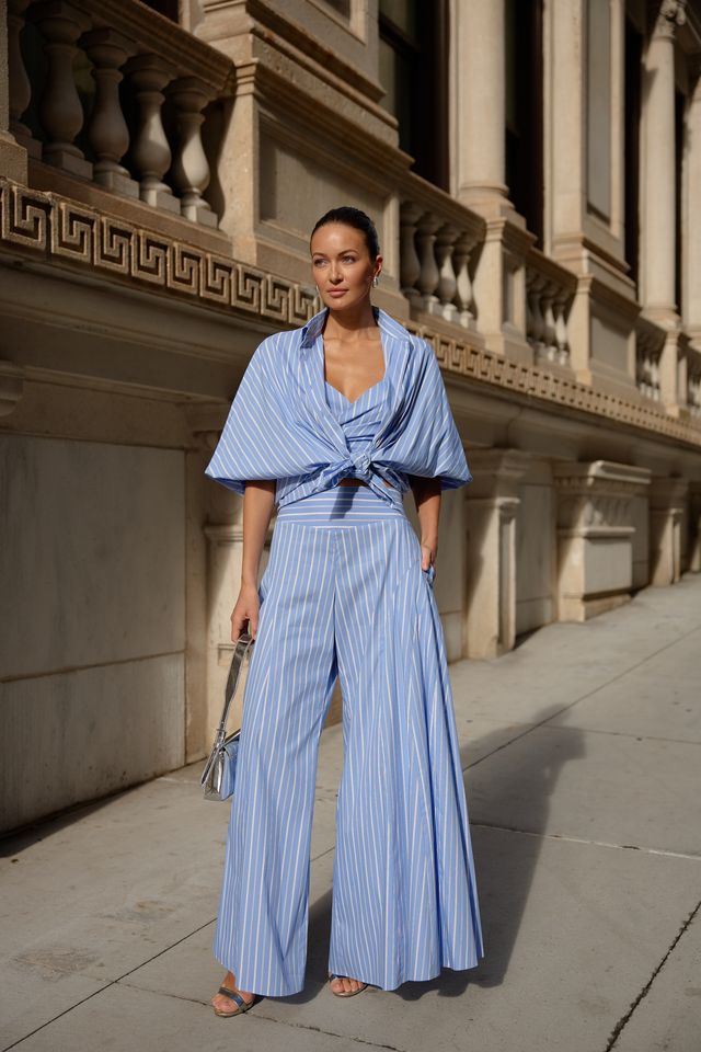 OXFORD BLOUSE WITH BLOUSON SLEEVE IN BLUE/WHITE STRIPE