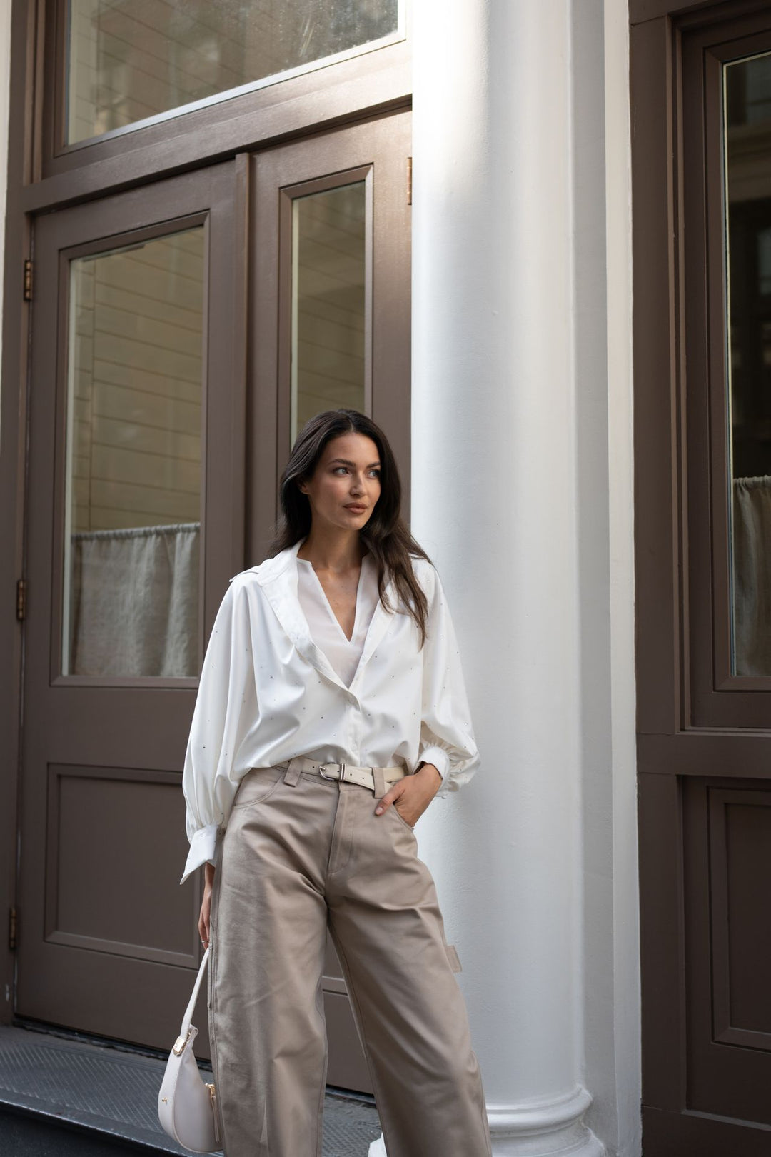 Mid-Rise Wide-Leg Barrel Jeans Beige Twill